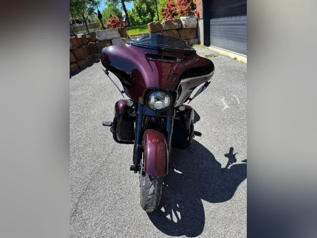 Harley Davidson Street Glide CVO 2019 thumbnail 3