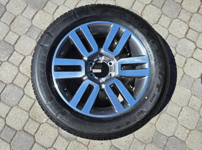 1 MAG (jante) pour 4Runner 50$ (245/60 R20) un seul