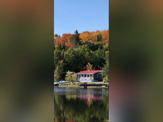 CHALET à vendre Clé en mains au bord de l'eau.