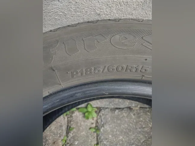 185-60R15x4 pneus été Firestone, très bon état thumbnail 6