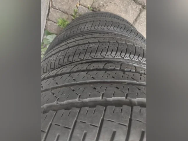 185-60R15x4 pneus été Firestone, très bon état thumbnail 2
