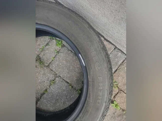 185-60R15x4 pneus été Firestone, très bon état thumbnail 5
