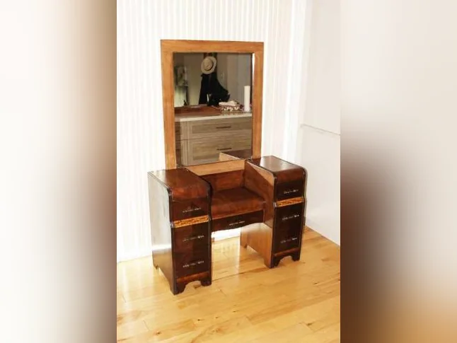 Meuble coiffeuse antique Art Déco de (1930) A1, 125$+1 prime