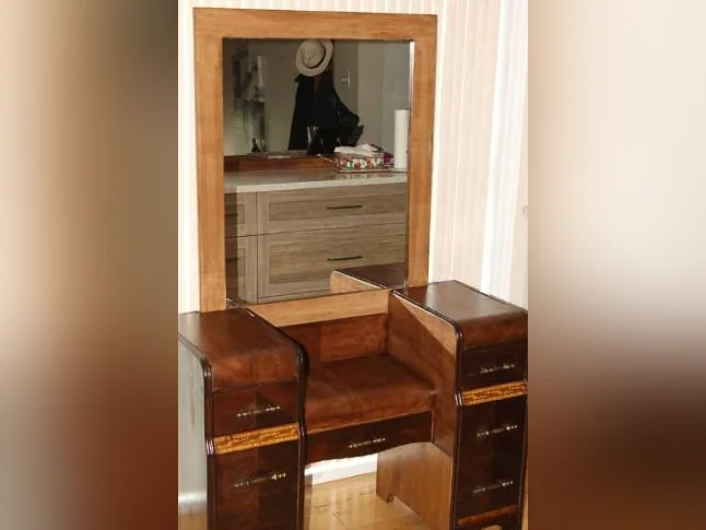 Meuble coiffeuse antique Art Déco de (1930) A1, 125$+1 prime thumbnail 4