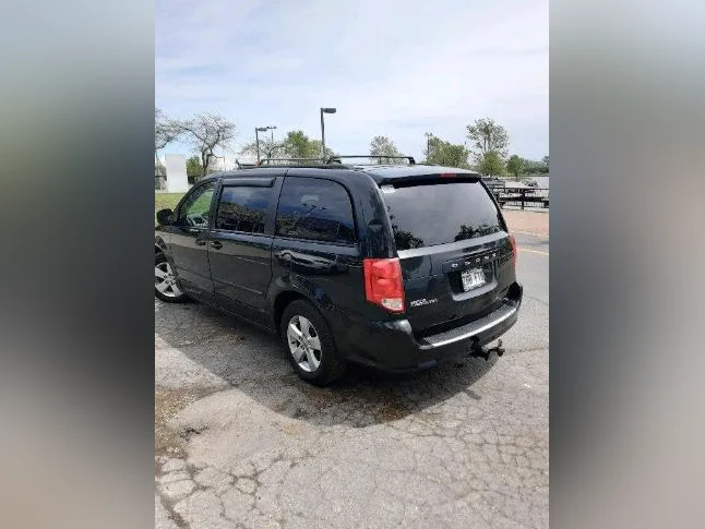 Grand Caravan 87,700 km thumbnail 8