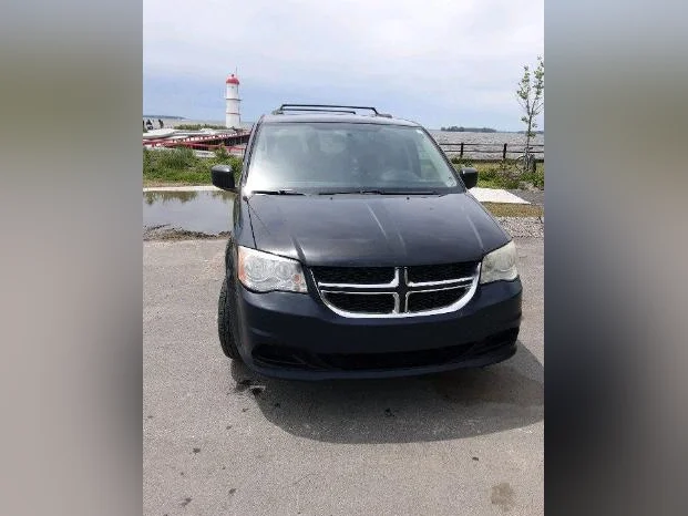 Grand Caravan 87,700 km thumbnail 7