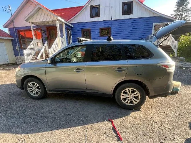 Mitshubishi outlander en parfait état