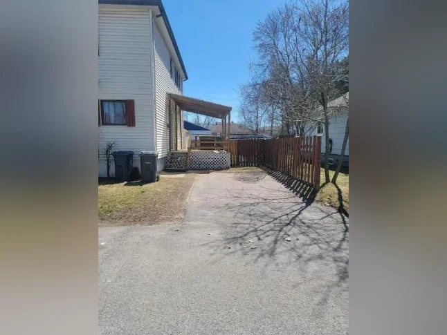 4.5 Laval-ouest dans un Duplex