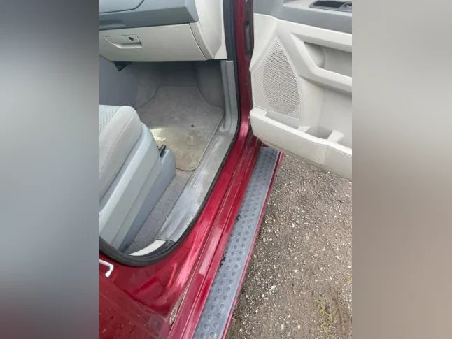 Dodge grand caravan 2010 thumbnail 6