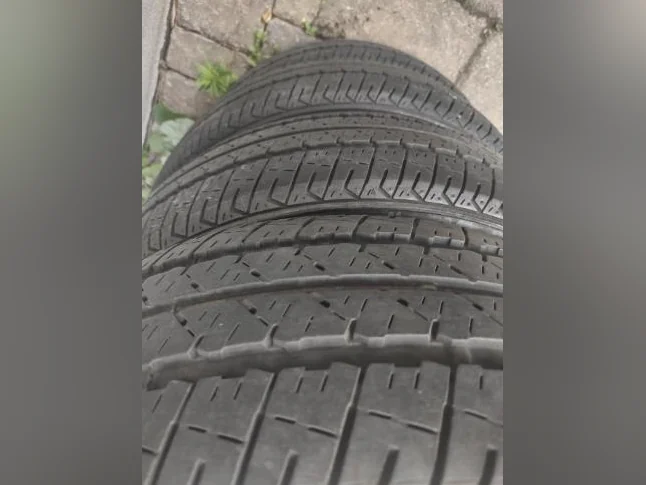 185-60R15x4 pneus été Firestone, très bon état thumbnail 2