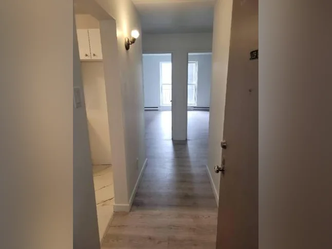 Très Bel Appartement 4 1/2 à Louer - Boulevard Des Sources - DDO - Aussi Studio, 3 1/2