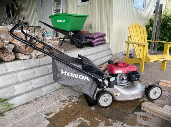 Tondeuse Honda GCV160 excellent état thumbnail 2