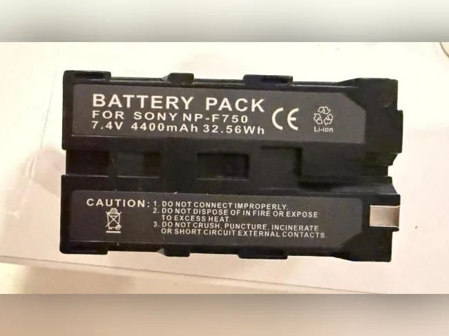 Ensemble de 4 panneaux d’éclairage vidéo LED508A – Kit complet thumbnail 4