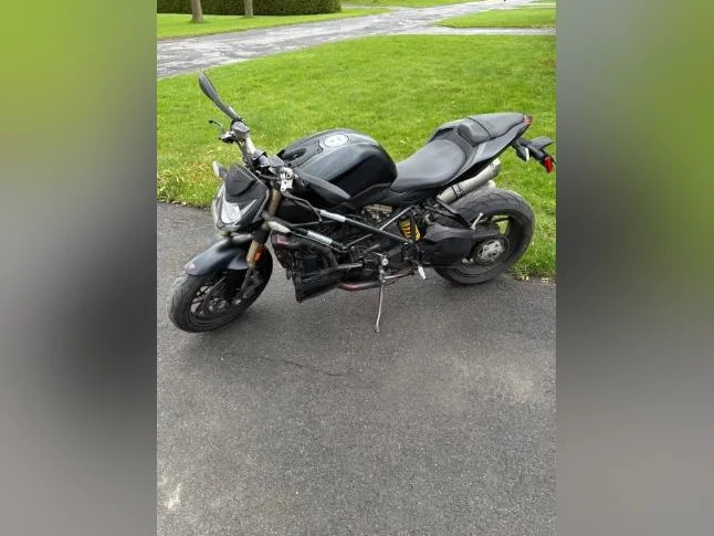 Ducati thumbnail 3