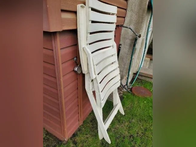 Fabriqué en Belgique __ Chaise extérieur de patio en vrai résine thumbnail 2