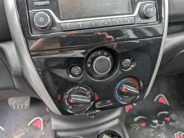 Nissan Versa Note thumbnail 4