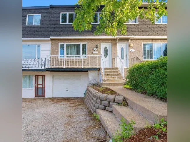 Grande maison 3 ch meublée à Laval - metro momo - date flexible