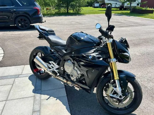 2016 BMW S1000R