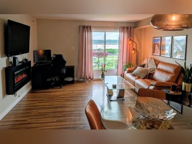 Vue sur le fleuve thumbnail 3