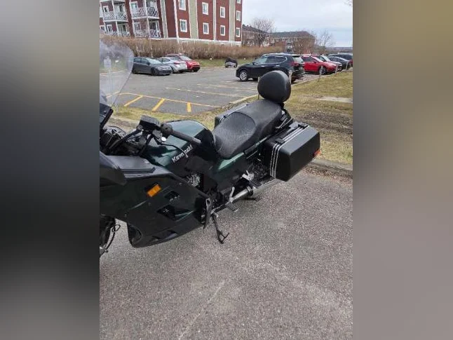 Kawasaki concours zg1100 à vendre thumbnail 6