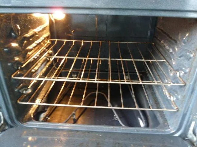 Cuisinière Frigidaire à vendre, Terrebonne thumbnail 4