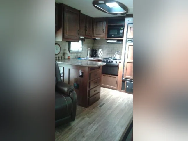 Roulotte Eagle Jayco 30', 2015 thumbnail 3