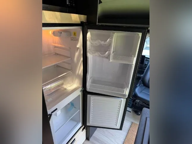 FORD TRANSIT 350 AWD HIGH-ROOF (2024) – HAUT DE GAMME & 100 % CLÉ EN MAIN thumbnail 10