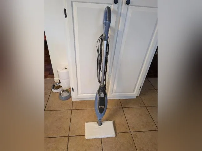 VADROUILLE, MOPPE À VAPEUR SHARK MODÈLE S3602C