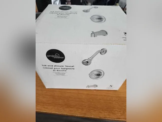 Ensemble pour douche et bain, de très bonne qualité, mais non thermostatique thumbnail 2