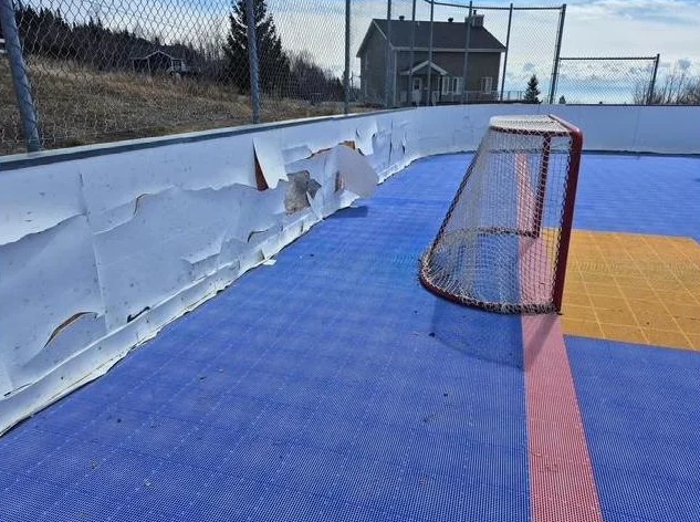 Patinoire deck hockey extérieur ( 84 pieds X 156 pieds ) thumbnail 5