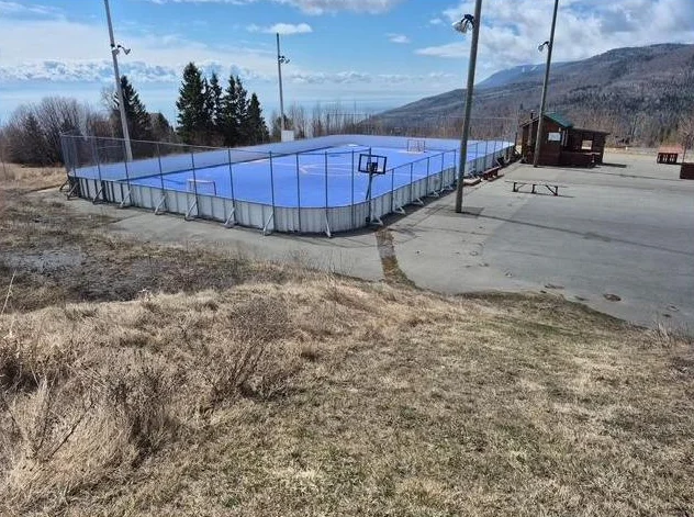 Patinoire deck hockey extérieur ( 84 pieds X 156 pieds )