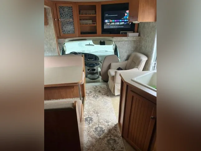 MOTORISÉ WINNEBAGO CLASSE C thumbnail 7