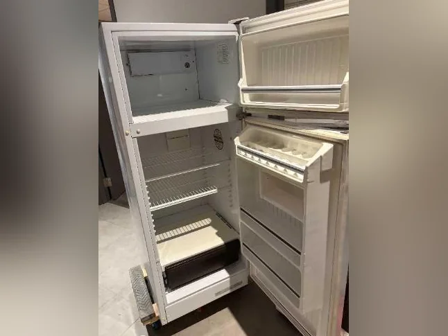 RÉFRIGÉRATEUR KENMORE 12 PIEDS CUBE thumbnail 2