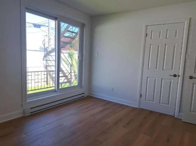 3 ½ App. Rénové Style Condo – Montreal (R.D.P.) thumbnail 9