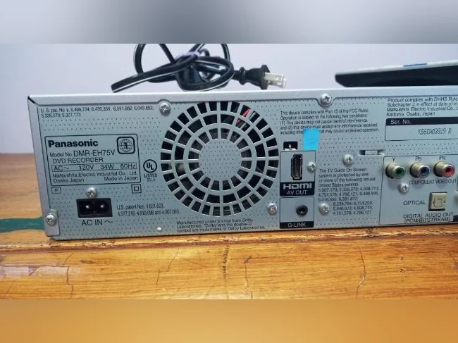 Lecteur enregistreur DVD,VHS,HDD,HDMI Panasonic avec télécommand thumbnail 4