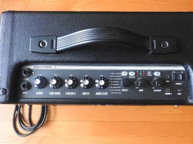 Ampli Fender Mustang 1 v2 thumbnail 2
