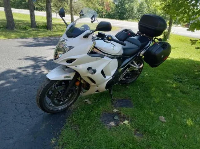 Suzuki 1250fa 2014 blanc 4000.00$ thumbnail 3