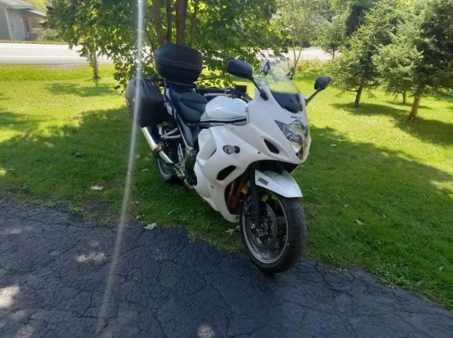 Suzuki 1250fa 2014 blanc 4000.00$ thumbnail 2