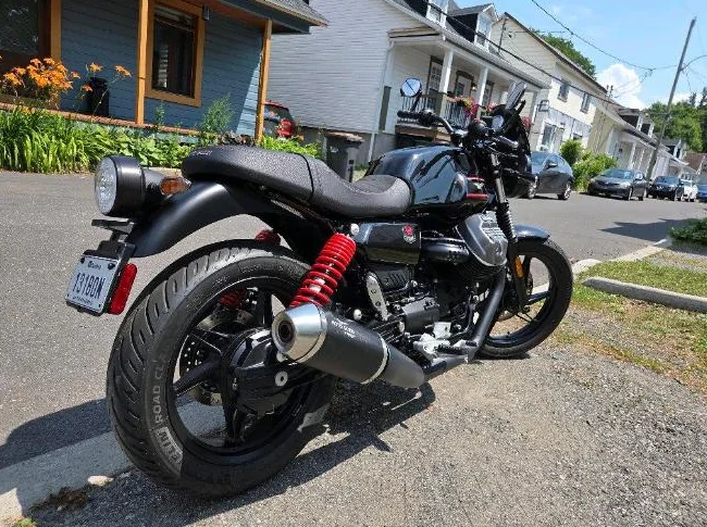 Moto Guzzi V7 Stone Special Edition 2023 thumbnail 4