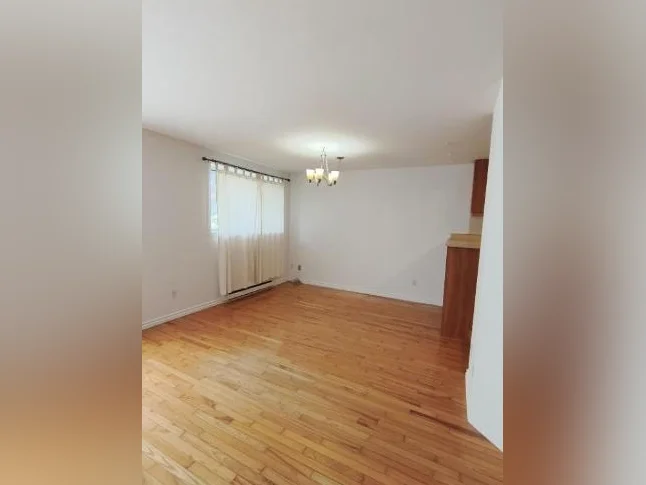 4½ Laval | Métro Concorde | Parking + Rangement | 1700$