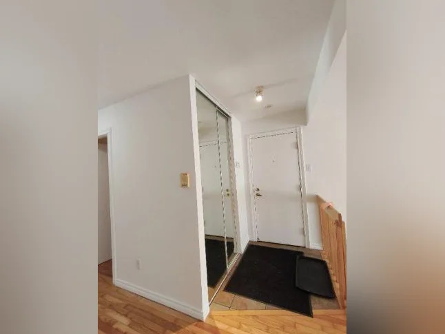 4½ Laval | Métro Concorde | Parking + Rangement | 1700$ thumbnail 5