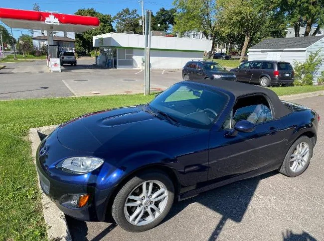 Mazda mx5 thumbnail 3