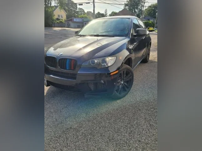 BMW X6M thumbnail 2