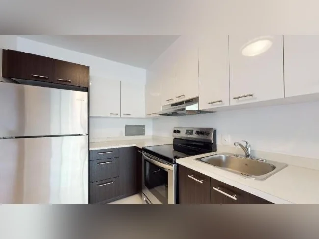 Cession de bail – 3½ rénové à Côte-des-Neiges / Queen Mary – coût effectif 1 500$/mois thumbnail 5