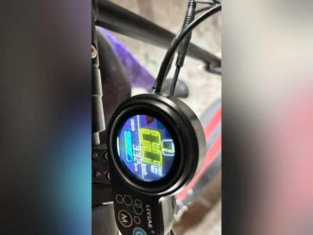 Trottinette électrique thumbnail 3