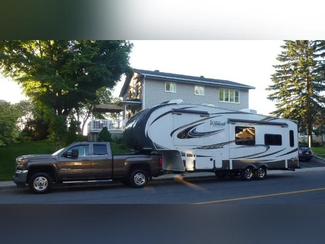 2013 Fifth Wheel , Forest River , Wilcat 272 RLX