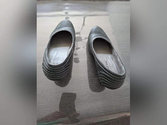Soulier gris grandeur 36 thumbnail 3