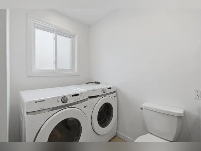 Très beau 4 1/2 entièrement rénové, à Longueuil thumbnail 7