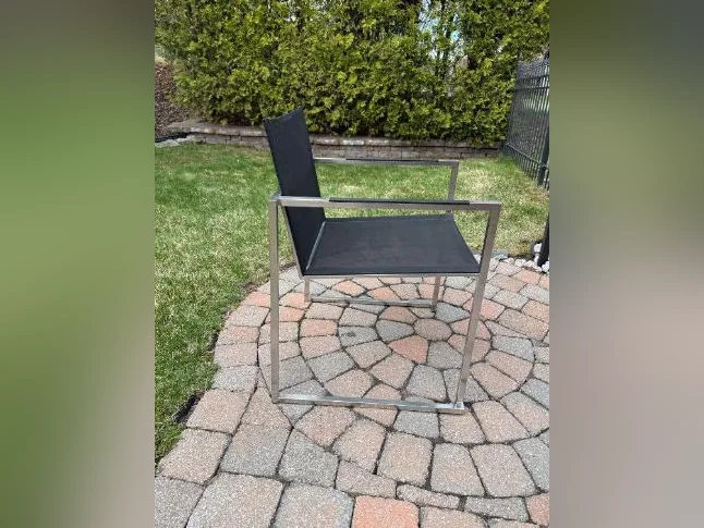 Chaises de table thumbnail 2