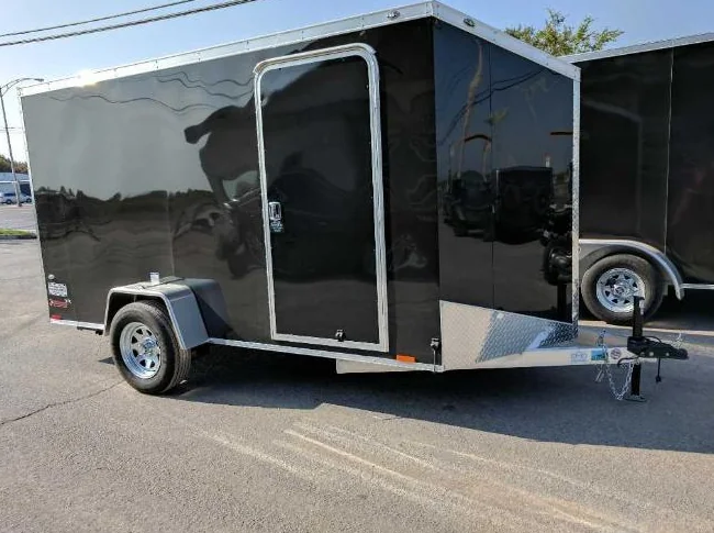 Magnifique Trailer Cargo 2017 Aluminium en très bonne état.